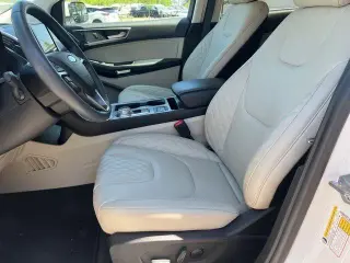 Ford Edge 2023 AWD Titanium 4dr Crossover