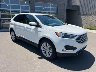 Ford Edge 2023 AWD Titanium 4dr Crossover