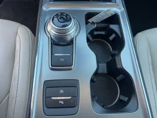Ford Edge 2023 AWD Titanium 4dr Crossover