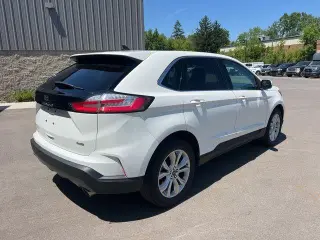 Ford Edge 2023 AWD Titanium 4dr Crossover