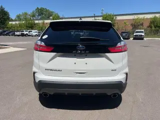 Ford Edge 2023 AWD Titanium 4dr Crossover