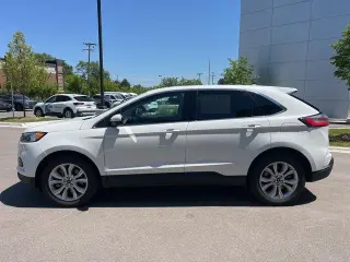 Ford Edge 2023 AWD Titanium 4dr Crossover
