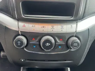 Dodge Journey 2012 SXT 4dr SUV