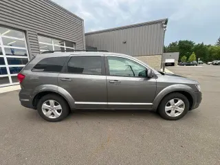 Dodge Journey 2012 SXT 4dr SUV