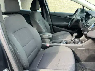 Chevrolet Cruze 2017 LT Auto 4p Hatchback