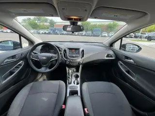 Chevrolet Cruze 2017 LT Auto 4p Hatchback