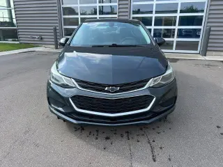 Chevrolet Cruze 2017 LT Auto 4p Hatchback