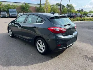 Chevrolet Cruze 2017 LT Auto 4p Hatchback