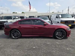 Dodge Charger 2021 R/T 4 puertas Sedan