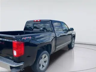 Chevrolet Silverado 1500 2017 4x4 LTZ Cabina de 4 puertas 5,8 pies SB