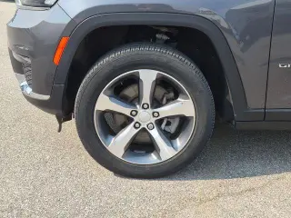 Jeep Grand Cherokee L 2023 4x4 Limited 4 puertas SUV