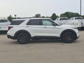 Ford Explorer 2023 AWD ST 4 puertas SUV