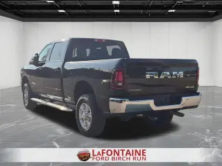 Ram 2500 2025 4x4 Big Horn 4 puertas Cabina Crew 6.3 pies. Pickup SB