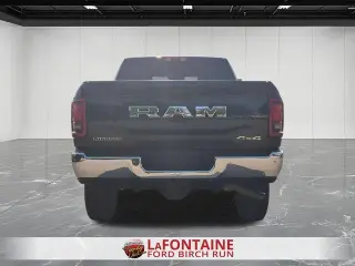 Ram 2500 2025 4x4 Big Horn 4 puertas Cabina Crew 6.3 pies. Pickup SB