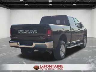 Ram 2500 2025 4x4 Big Horn 4 puertas Cabina Crew 6.3 pies. Pickup SB