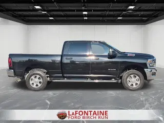 Ram 2500 2025 4x4 Big Horn 4 puertas Cabina Crew 6.3 pies. Pickup SB