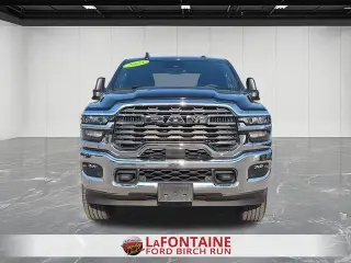 Ram 2500 2025 4x4 Big Horn 4 puertas Cabina Crew 6.3 pies. Pickup SB