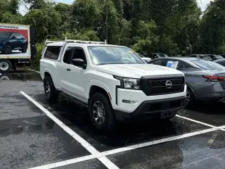 Nissan Frontier 2022 4x4 S 4 puertas King Cab 1.86 m (6.1 pies) caja corta