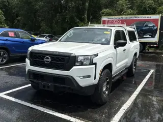 Nissan Frontier 2022 4x4 S 4 puertas King Cab 1.86 m (6.1 pies) caja corta