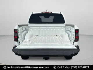 Nissan Frontier 2022 4x2 S 4 puertas Cabina Crew 5 pies. SB