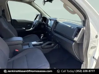 Nissan Frontier 2022 4x2 S 4 puertas Cabina Crew 5 pies. SB