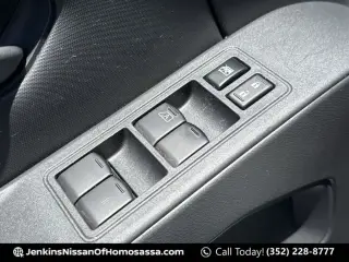 Nissan Frontier 2022 4x2 S 4 puertas Cabina Crew 5 pies. SB