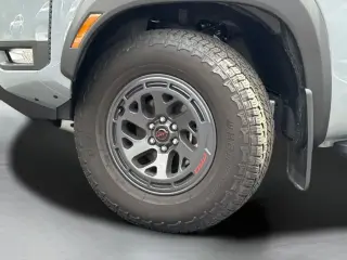 Nissan Frontier 2025 4x4 PRO-4X 4 puertas Cabina Crew 5 pies. SB