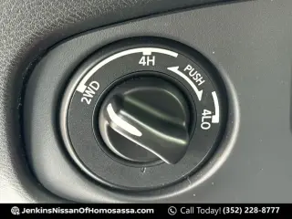 Nissan Frontier 2023 4x4 PRO-4X 4 puertas Cabina Crew 5 pies. SB