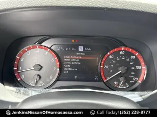 Nissan Frontier 2023 4x4 PRO-4X 4 puertas Cabina Crew 5 pies. SB