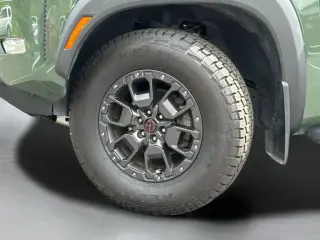 Nissan Frontier 2023 4x4 PRO-4X 4 puertas Cabina Crew 5 pies. SB