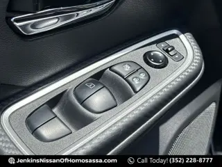 Nissan Versa 2024 SR 4dr Sedan