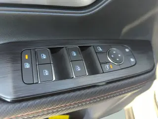 Nissan Kicks 2025 SR 4 puertas Crossover