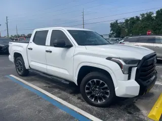 Toyota Tundra 2024 4x4 SR 4dr CrewMax Cab Pickup SB