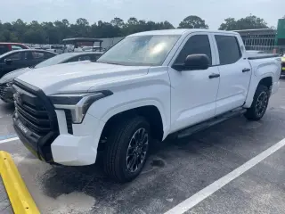 Toyota Tundra 2024 4x4 SR 4dr CrewMax Cab Pickup SB