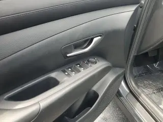 Hyundai TUCSON 2025 SE 4p SUV