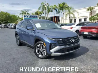 Hyundai TUCSON 2025 SEL SUV de 4 puertas