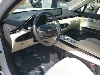 Genesis GV70 2024 AWD 2.5T Standard 4p SUV