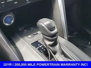 Toyota Venza 2021 AWD Limited 4dr Crossover se traduce como 
Toyota Venza 2021 AWD Limited 4dr Vehículo todoterreno