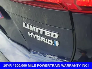 Toyota Venza 2021 AWD Limited 4dr Crossover se traduce como 
Toyota Venza 2021 AWD Limited 4dr Vehículo todoterreno