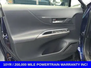 Toyota Venza 2021 AWD Limited 4dr Crossover se traduce como 
Toyota Venza 2021 AWD Limited 4dr Vehículo todoterreno