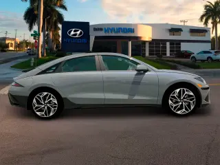Hyundai IONIQ 6 2024 SEL 4p. Sedan