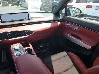 Genesis GV70 2023 AWD 2.5T Standard 4p SUV
