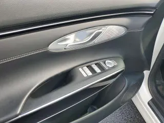 Genesis GV70 2025 AWD 2.5T Standard 4p SUV