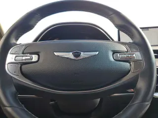 Genesis GV70 2025 AWD 2.5T Standard 4p SUV