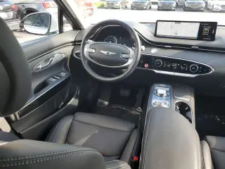 Genesis GV70 2025 AWD 2.5T Standard 4p SUV