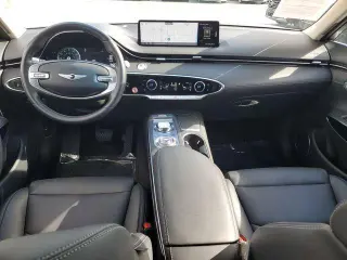 Genesis GV70 2025 AWD 2.5T Standard 4p SUV