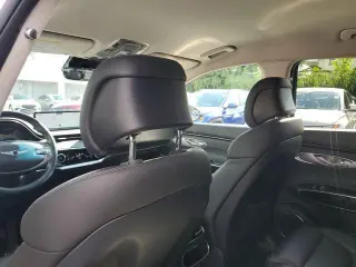 Genesis GV70 2025 AWD 2.5T Standard 4p SUV