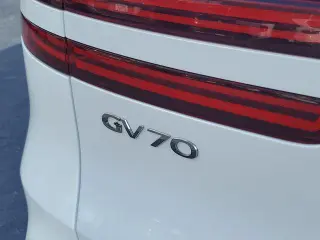 Genesis GV70 2025 AWD 2.5T Standard 4p SUV