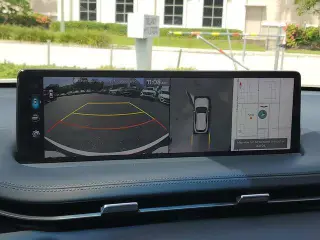 Genesis GV70 2023 AWD 2.5T Estándar 4p SUV