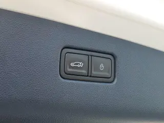 Genesis GV70 2023 AWD 2.5T Estándar 4p SUV